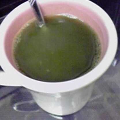 緑茶が落ち着くお年頃です＾＾
青汁プラスでヘルシーに！
健康第一ですね☆